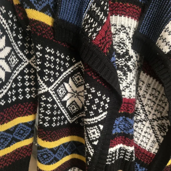 Multicolor Patterned Women's Sweater - Picture 4 of 5